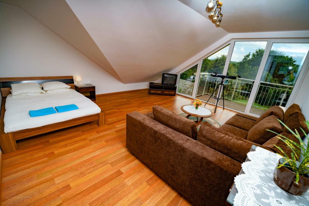 Isaan Ostrzyce Guest House المظهر الخارجي الصورة